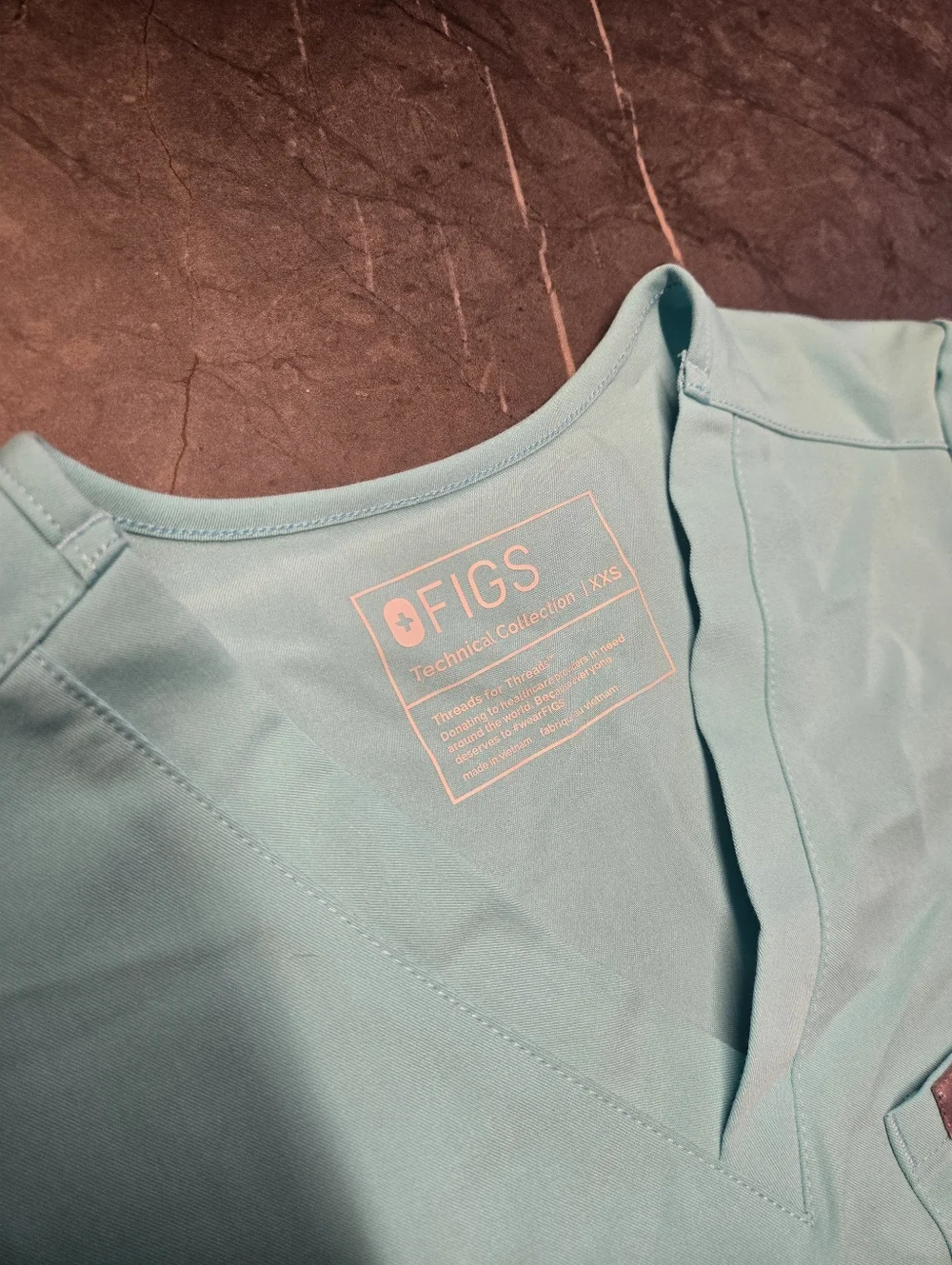 { Figs } Scrub Set - Picture 2 of 3